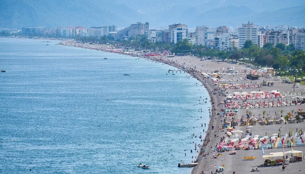 2025’in 11 ayında Türkiye’nin hangi ana turizm pazarında artış ve düşüş yaşandı?