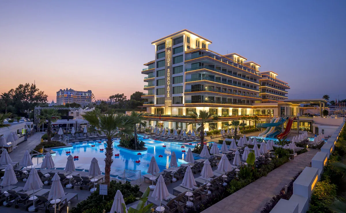 SUNPORT HOTEL
