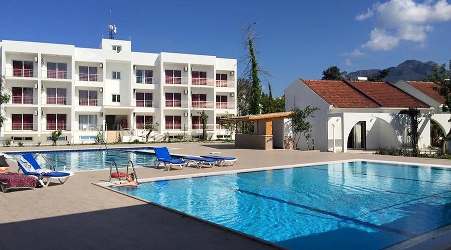 ROSE GARDENS HOLIDAY VILLAGE