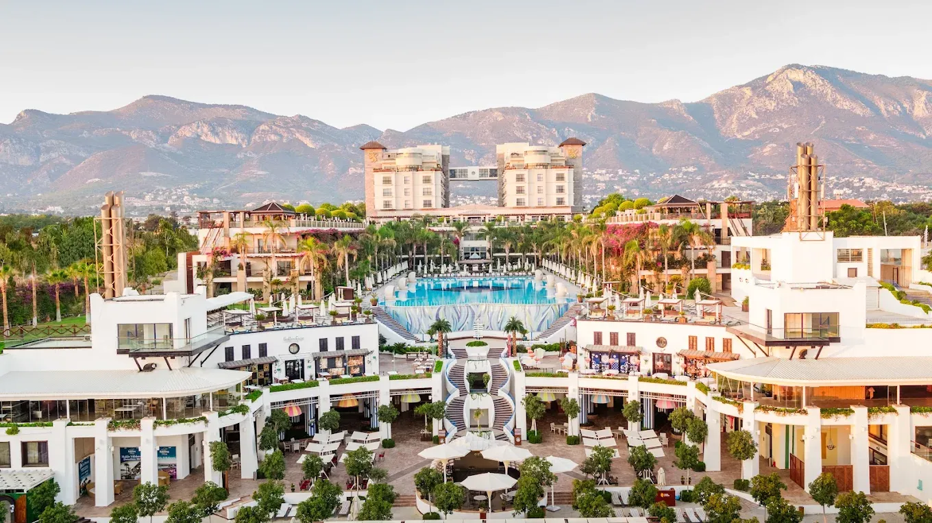CRATOS PREMIUM HOTEL & CASINO & SPA