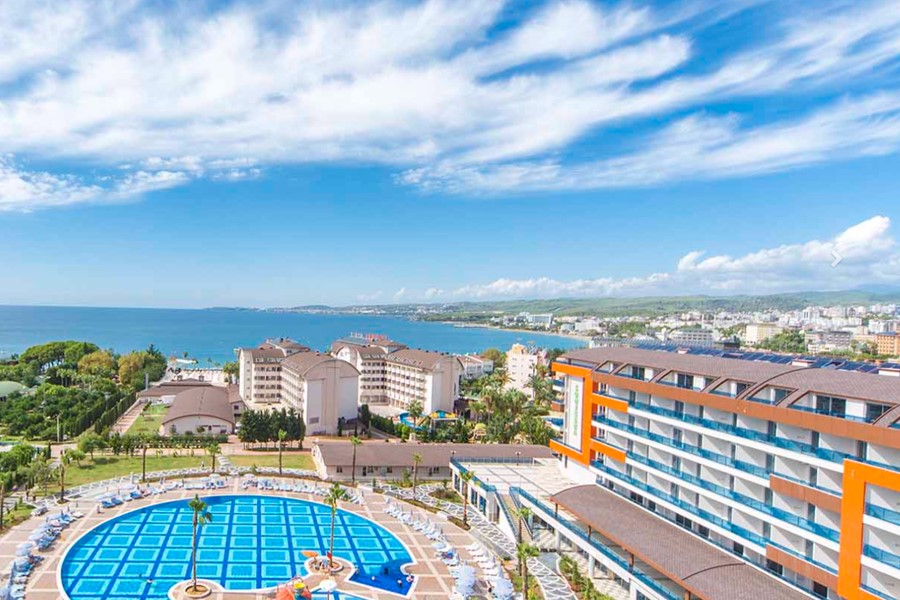 Lonicera World Resort & Spa Hotel