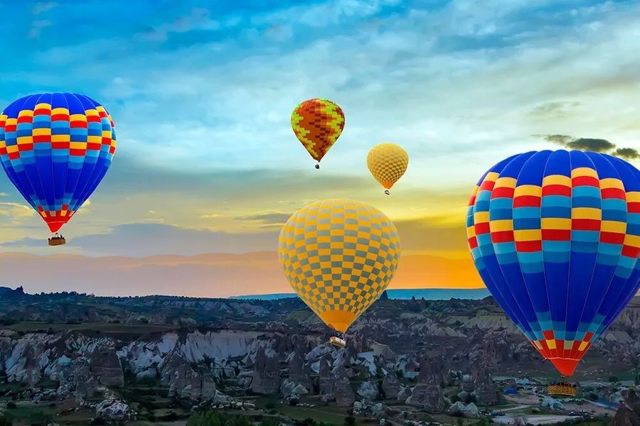 Kapadokya Turu 2 Gece Konaklamalı İzmir Afyon Çıkışlı 1 Mayıs Özel 