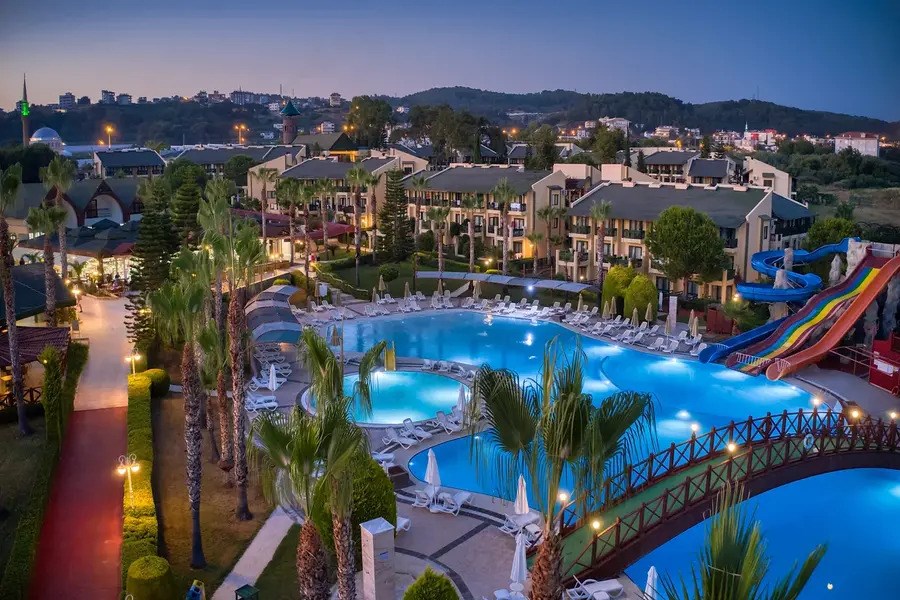 Oz Hotels İncekum Beach Resort
