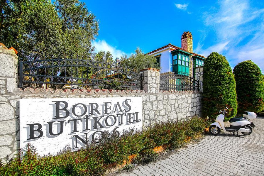Boreas Boutique Hotel